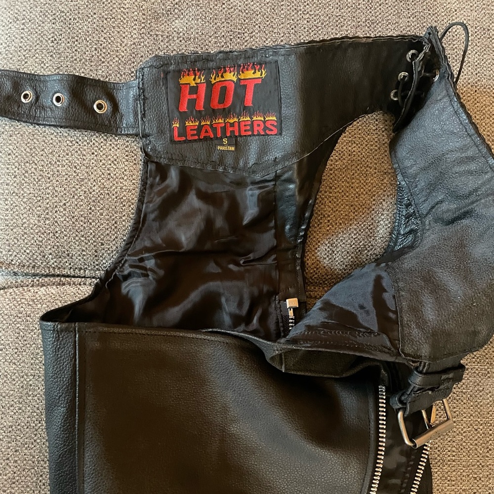 Hot Leathers chaps, size small, worn once, great condition.